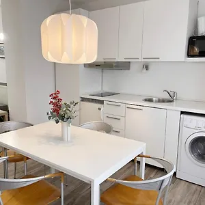  Apartment Renovated City Center Apt End Of Sept 23